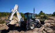 - Terex TLB 825